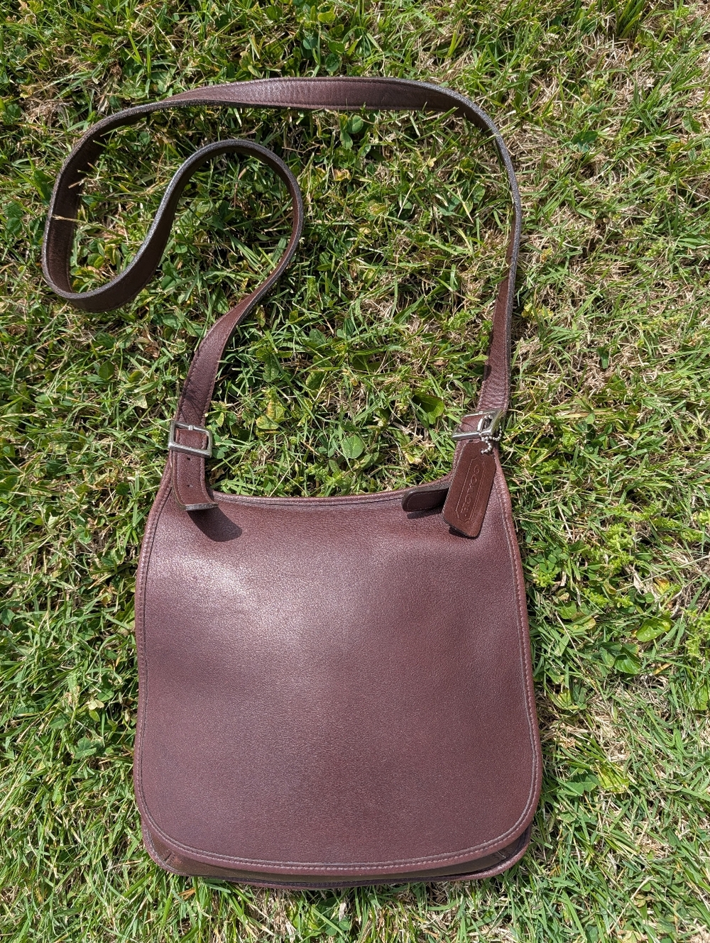 Vintage 90's Coach #9135 Hippie Flap Small Leather Adjustable Crossbody Bag